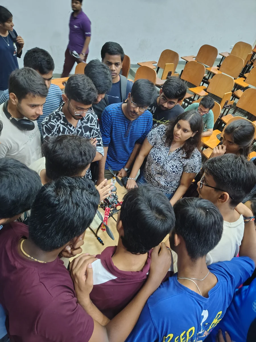Student Team Collaboration in Lab